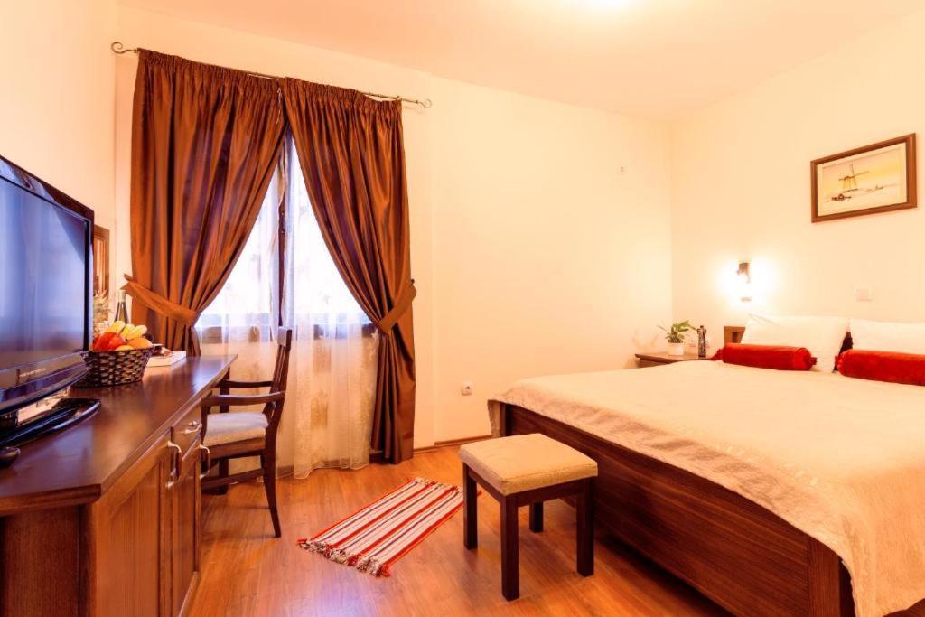 Downtown Rooms Ni Exterior foto
